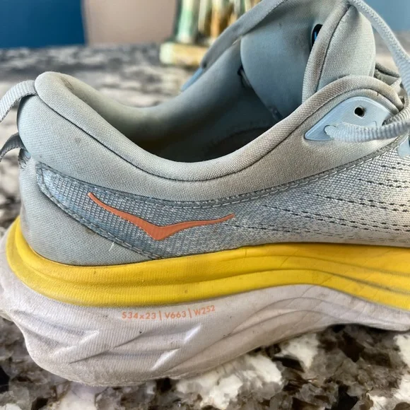 Hoka Bondi 8 Shoes woman’s size 10.5 - Picture 14 of 15